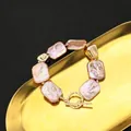 Barock-Armband mit rosa-violetten Perlen und 18k vergoldetem OT-Verschluss-Finish - Rosa Lila quadratisches Set Armband