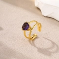 Vergulde verstelbare ring met paarse hartvormige edelsteen en gedraaide touwband - Hartsteen/Dubbel Gedraaid / Goud-Paarse Zirkonia (Hart)