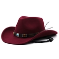 Detalle del sombrero vaquero burdeos con banda de cuero turquesa y cordón ajustable - M (56-58cm) / Burdeos
