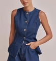 Gilet in denim blu scuro da donna con vestibilità slim e bottoni color ambra per l'estate - S / Camicia Blu Scuro