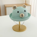 Dettaglio cappello di paglia verde chiaro per bambini con orecchie di orso e cinturino elastico - Cappello Blu