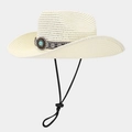 Detail van strooien cowboyhoed met etnische decoratieve band en turquoise gesp - Ivoor