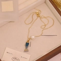 Gouden parelketting met blauwe koi vis hanger gemaakt van roestvrij staal - Blauw en Goud Geverfde Vis Hanger (2#)