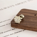Coffee gold snowflake cartilage stud earring with cubic zirconia and screw back - Gold Simple Snowflake Style (DZ014-6#)