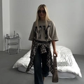 Khaki oversized T-shirt with FIY print and dark straight jeans in retro street style - S / Gray