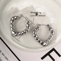 Pendientes de aro con forma de corazón en acero inoxidable con diseño de torsión - Estilo de Corazón Trenzado / Plateado