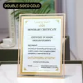 Moderner Acrylrahmen mit Goldrand für Urkunden und Fotos auf einem minimalistischen Tisch - Beidseitig Gold / A5