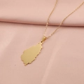 Gros plan du collier en acier doré avec pendentif carte de l'Allemagne - Plaqué Or 18K