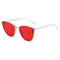 Occhiali da sole cat-eye con montatura bianca, lenti rosse e dettagli in metallo oro - Montatura Bianca Rosso Oceano C5
