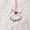 Cavallo a dondolo natalizio bianco in ferro con sella rossa, decoro sospeso 11x9,5 cm - Cavallo a Dondolo Bianco / 13g