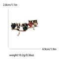 Spilla civette colorate su ramo con dimensioni 4,9x2,8cm e peso di 10,2 grammi - Oro Antico