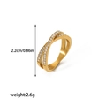 Vue détaillée d'une bague en acier inoxydable doré 18K avec zircon de 2,2cm et 2,6g - Style Croisé Double Couche Serti de Diamants(TR4066-8)