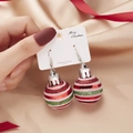 Pendientes de Navidad con rayas brillantes rojas, verdes y plateadas en la bola festiva - Estilo de Purpurina a Rayas de Varios Colores