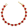 Elegante bracciale a cuore dorato con pietre rosse a cuore e zirconi micro-pave lucidi - Bracciale in oro con zirconia rossa
