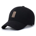 Gorra de béisbol de invierno gruesa para hombre con orejeras y etiqueta de cuero - Ajustable / Negro