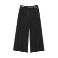 Dettaglio di pantaloni larghi neri in lino con grandi tasche e cintura marrone sottile - XS / Pantaloni Neri