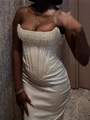 Elegante abito da sera bianco senza spalline in raso con frange di perle e corsetto - XS / Gonna Bianco Latte