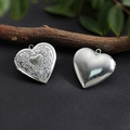 Vintage silver heart-shaped photo locket pendant with floral engraving and smooth finish - Wreath Heart Locket 29*27mm / Hand Polishing