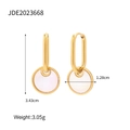 Boucles d'oreilles en acier titane doré avec pendentif nacre blanche de 3,43 cm - Style de Pendentif à Disque Rond Doré (JDE2023668) / 3.43x1.28cm