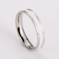 Anello minimalista in acciaio inossidabile con fascia argentata e intarsio in smalto bianco - n.5 / Acciaio Smalto Bianco