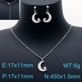 Conjunto de joyas de acero plateado con colgantes de luna y estrella en maniquí negro - Color Acero (KS143448-Z)