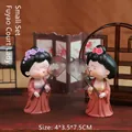 Set di 2 statuette in resina stile dinastia Tang con ventagli, misura 4x3,5x7,5 cm - 1089-12 Set di 2