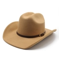 Détail d'un chapeau de cowboy en feutre kaki avec bande en cuir brun et boucle - M (56-58cm) / Camel