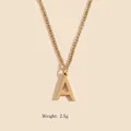 Gouden halsketting met hoofdletter A hanger en klassieke cubaanse schakelketting - Goud A