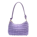 Borsa a spalla lilla con trama a bolle e pieghe morbide e dettagli ad anello dorati - Viola