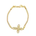 Detalle de pulsera de malla dorada con colgante de cruz de circonitas brillantes - F-Cadena de Malla Dorada Dije de Flor de Cruz