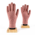 Winter thermal touch screen knitted gloves in pink color with diamond pattern - One Size / Pink
