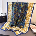 Élégante écharpe en soie avec motif cachemire bleu marine et fleurs jaunes vintage - 180*80cm / Bleu marine