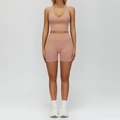 Ensemble de yoga côtelé sans couture pour femme rose poudré avec brassière et short - S / Haut Et Bas / Ensemble deux pièces (Soutien-gorge + Short) / Rose Rétro