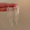 Elegante lange Silber-Ohrringe mit glitzernden Strass-Quasten im Wasserfall-Design - Langer Stil / Silber
