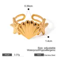 Bague ajustable en acier inoxydable doré avec motif de coquillage et étoile de mer - Bague Ouverte Coquillage et Étoile de Mer Dorée (JDRW2405020)