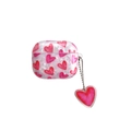 Funda AirPods con diseño de corazón rosa, colgante de corazón y cadena de metal en fondo blanco - Airpods 3