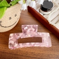 Pink marble texture acetate hair claw clip with rectangular frame and retro design - Dazzling Pink 13cm