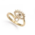 Makroaufnahme des Evil-Eye-Rings mit bunten Zirkonia-Steinen und Vergoldung auf dem Band - Minimalistischer Böser Blick Stil (CR0150CX)
