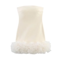 Elegante crèmewitte mini-jurk met blote schouders, mesh patchwork en veren afwerking - XS / Lichtgeel