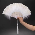 Elegante ventaglio pieghevole in pizzo bianco e piume con decori dorati e nappa bianca - Ventaglio in piuma bronzante Bianco