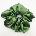 Dunkelgrüner Satin-Haargummi mit elegantem Seidenglanz und weichen Übergrößen-Rüschen - 14#