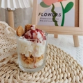 Handmade strawberry chocolate ice cream scented soy candle in a clear glass cup - Cereal Ice Cream - White Peach Oolong Scent