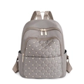 Zaino grigio in nylon con trapuntatura a rombi e borchie dorate decorative - Cachi