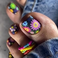 Unghie finte piedi nere con motivi floreali colorati e cavigliere di perle stile pastorale - Colla Gelatina Gialla + Lima (Per Temu/Tiktok ecc.)