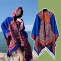 Poncho ethnique à capuche bleu avec motifs vintage rouges et franges pour l'hiver - Couleur 20