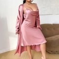 Elegante conjunto de camisón y bata de dos piezas en satén malva con acabado sedoso - 1XL / Rosa