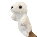 Détail d'une marionnette à main phoque en peluche blanche douce avec des yeux noirs - Forme d'Otarie