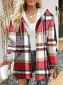 Dettaglio della giacca con cappuccio a quadri bianchi e rossi con lacci e trama in maglia - Modello 11 (Plaid Rosso Bianco Grigio)