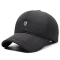 Schwarze gesteppte Baseballkappe für Herren mit R-Logo und Ohrenschützern für Winter - Einheitsgröße(Einstellbar) / Schwarz