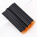 Bundel wegwerp eyeliner borstels met zwarte handvaten en oranje nylon opzetstukken - 50 Stuks/Pak / Zwart Handvat Gele Kop Zonder Kap